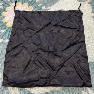16.5x17.5” Black Unbranded Dust Bag